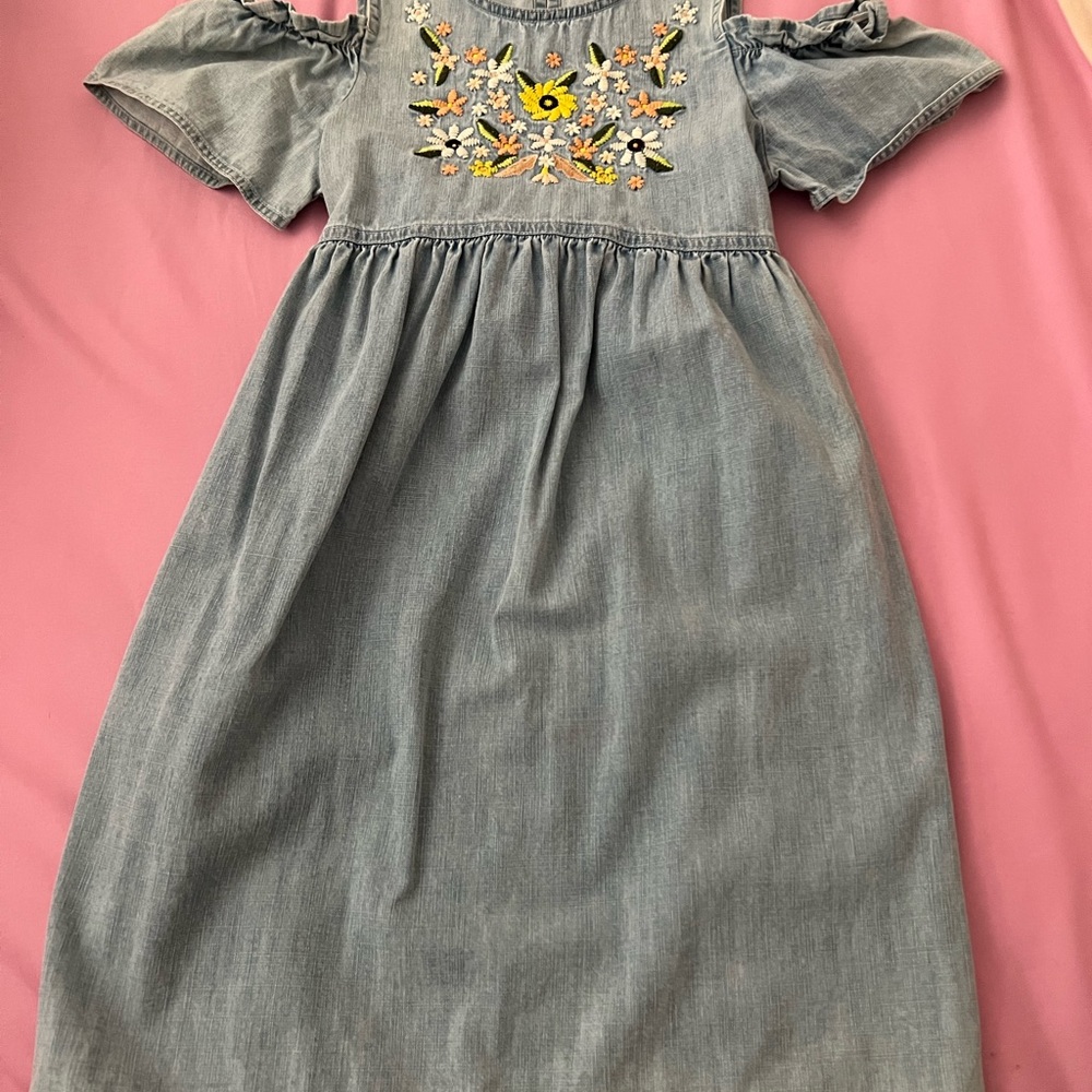 Girls dress